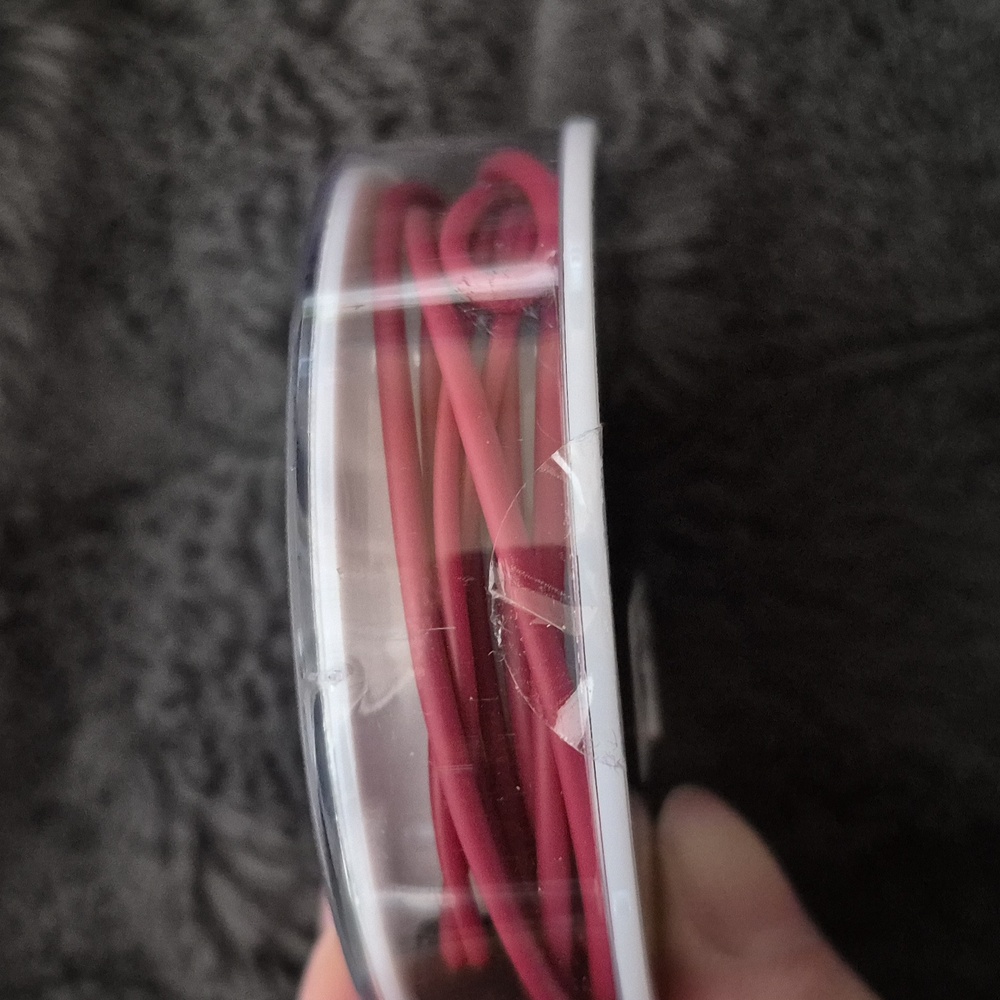 Harry Potter Gryffindor Earbuds, New & Sealed! - Picture 4 of 5